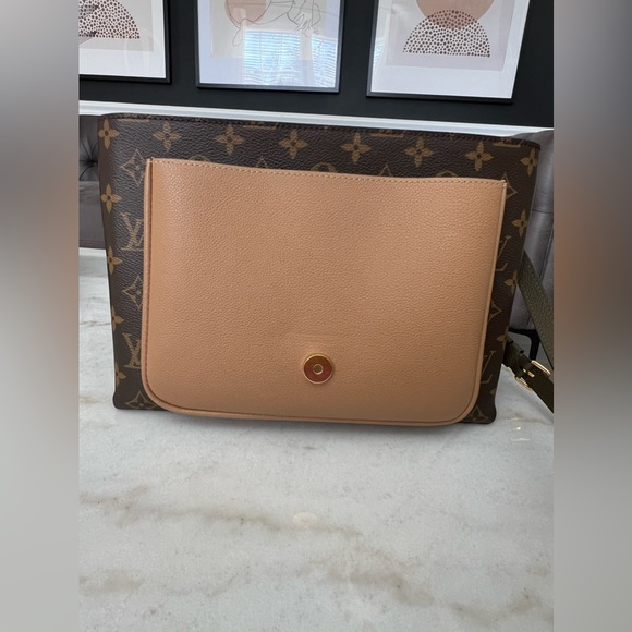 Louis Vuitton Marignan Handbag Monogram Canvas in Sesame - Picture 13 of 17